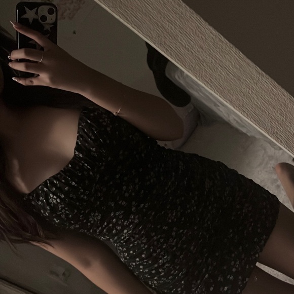 garage dress - Picture 3 of 3